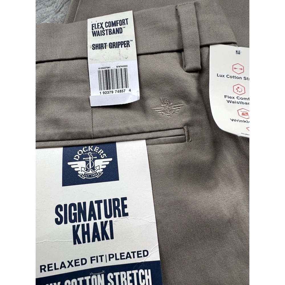 Dockers Signature Khaki Relaxed Fit Pleated Pants Men's 38x29 NWT Beige - Picture 8 of 8